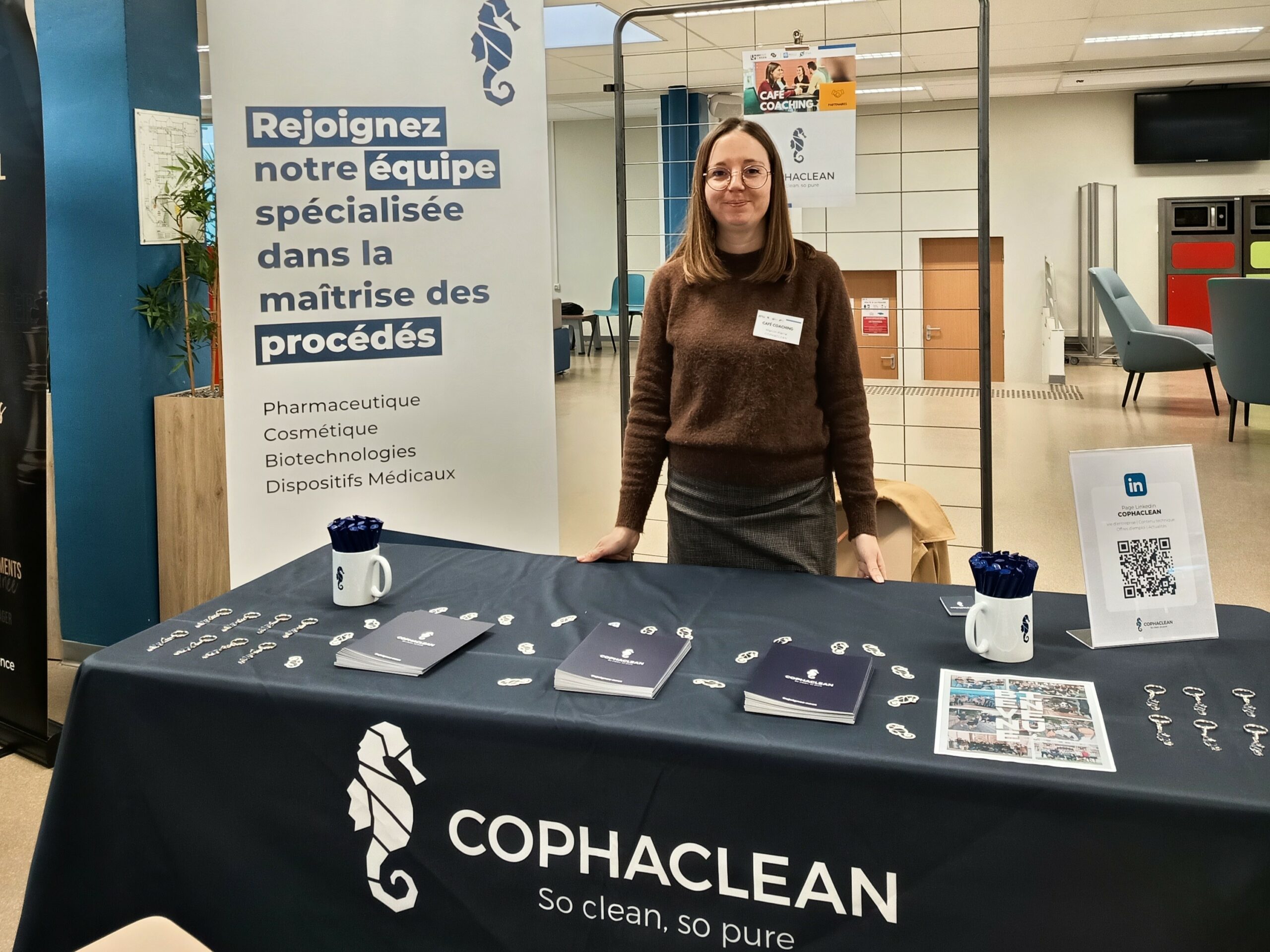 Manon sur le stand Cophaclean